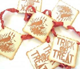 Vintage Inspired Autumn Leaf Red Halloween Garland - 1 yard - 